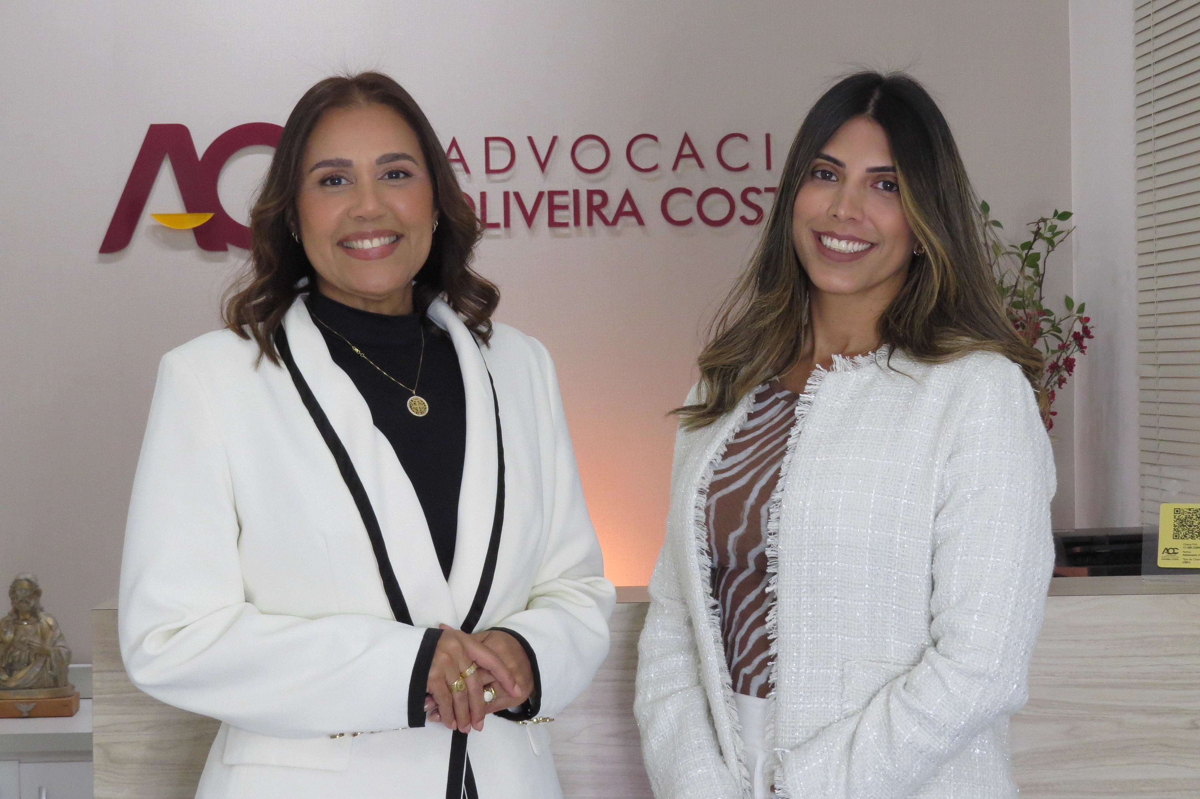 Liliane de Oliveira Costa e Thiara de Oliveira Gomes, sócias fundadoras